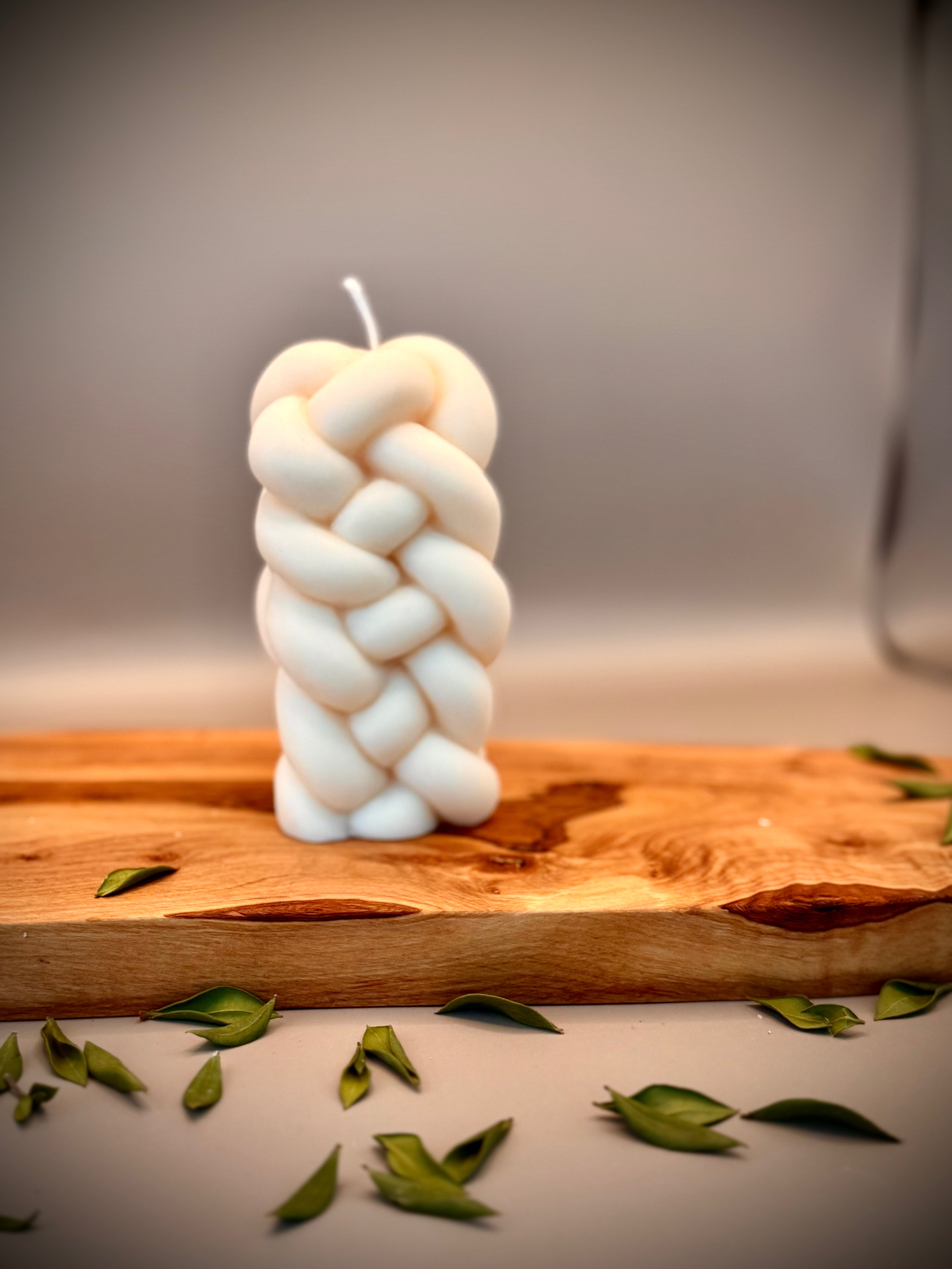 LAÇO Sculptural Candle | Soy Wax | Unscented